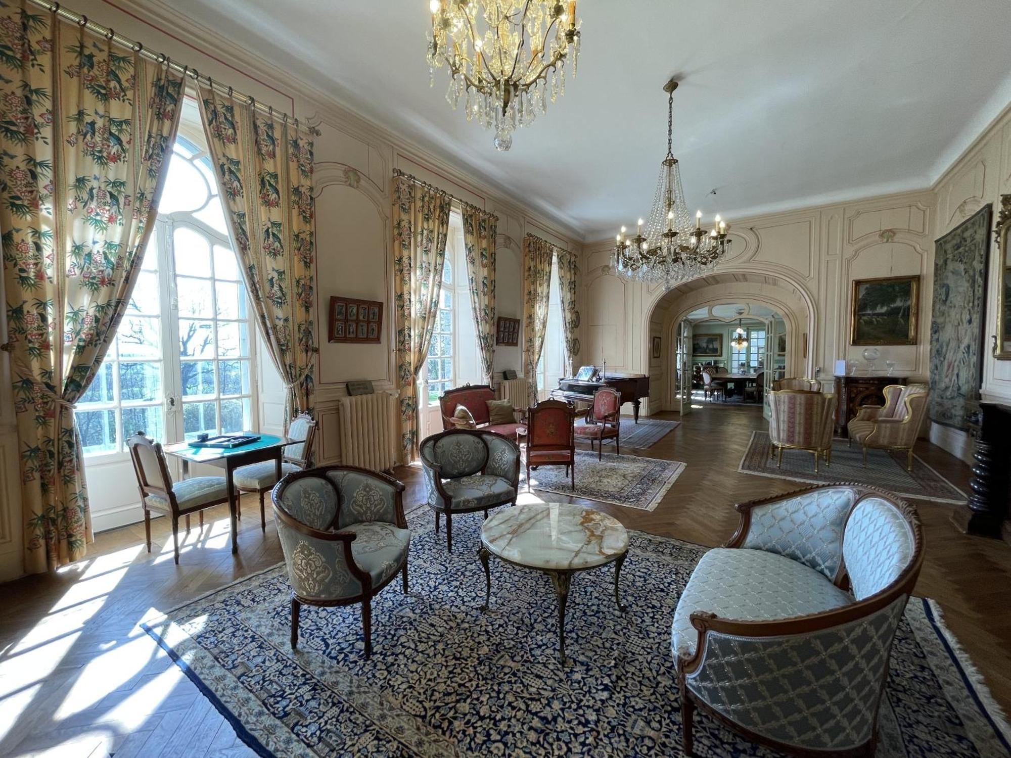 Alojamento de Acomodação e Pequeno-almoço Chateau La Rametiere *